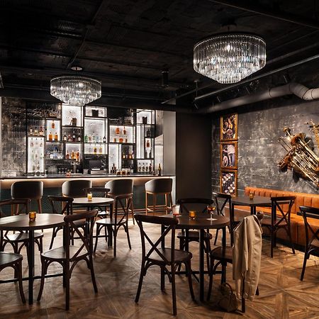 Отель Moxy Springfield Downtown Экстерьер фото