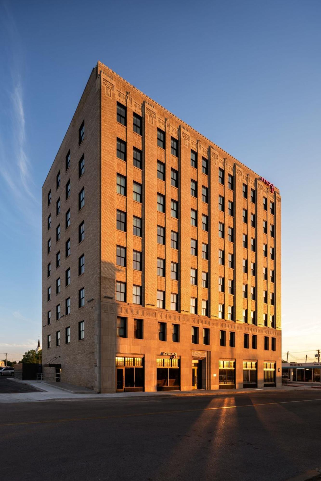 Отель Moxy Springfield Downtown Экстерьер фото