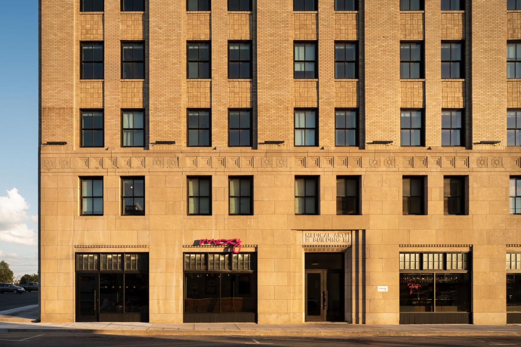 Отель Moxy Springfield Downtown Экстерьер фото
