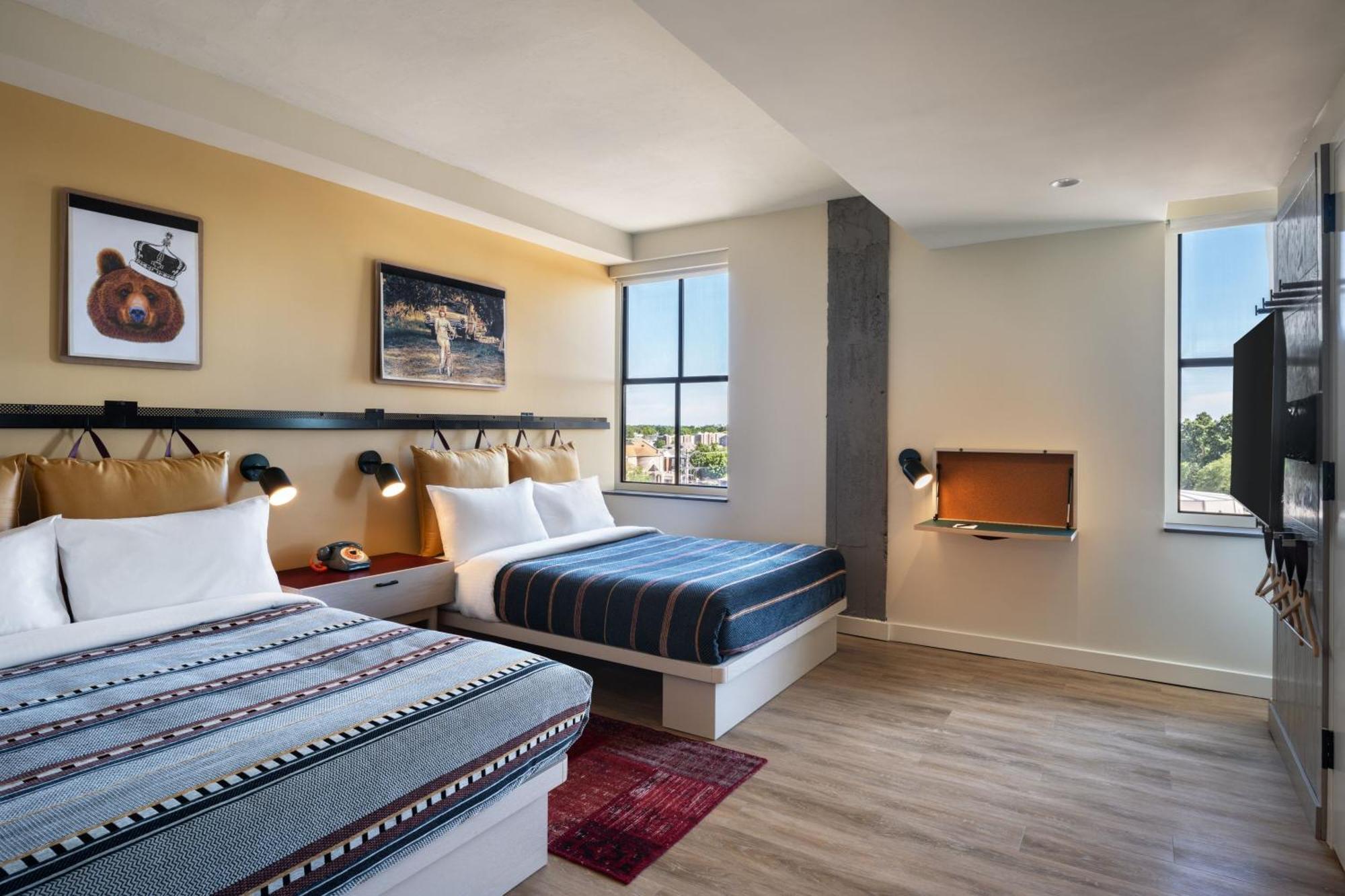 Отель Moxy Springfield Downtown Экстерьер фото
