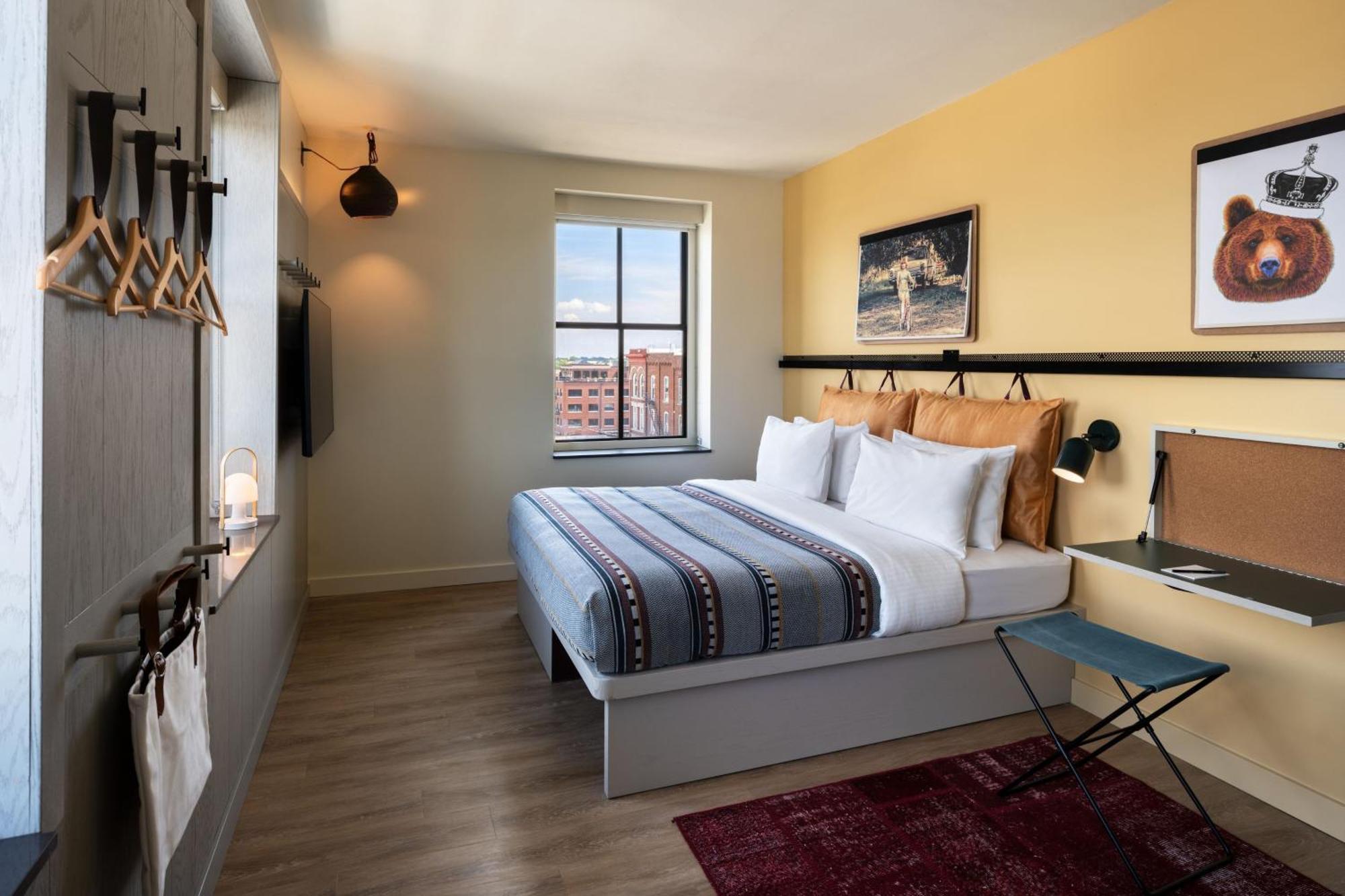 Отель Moxy Springfield Downtown Экстерьер фото