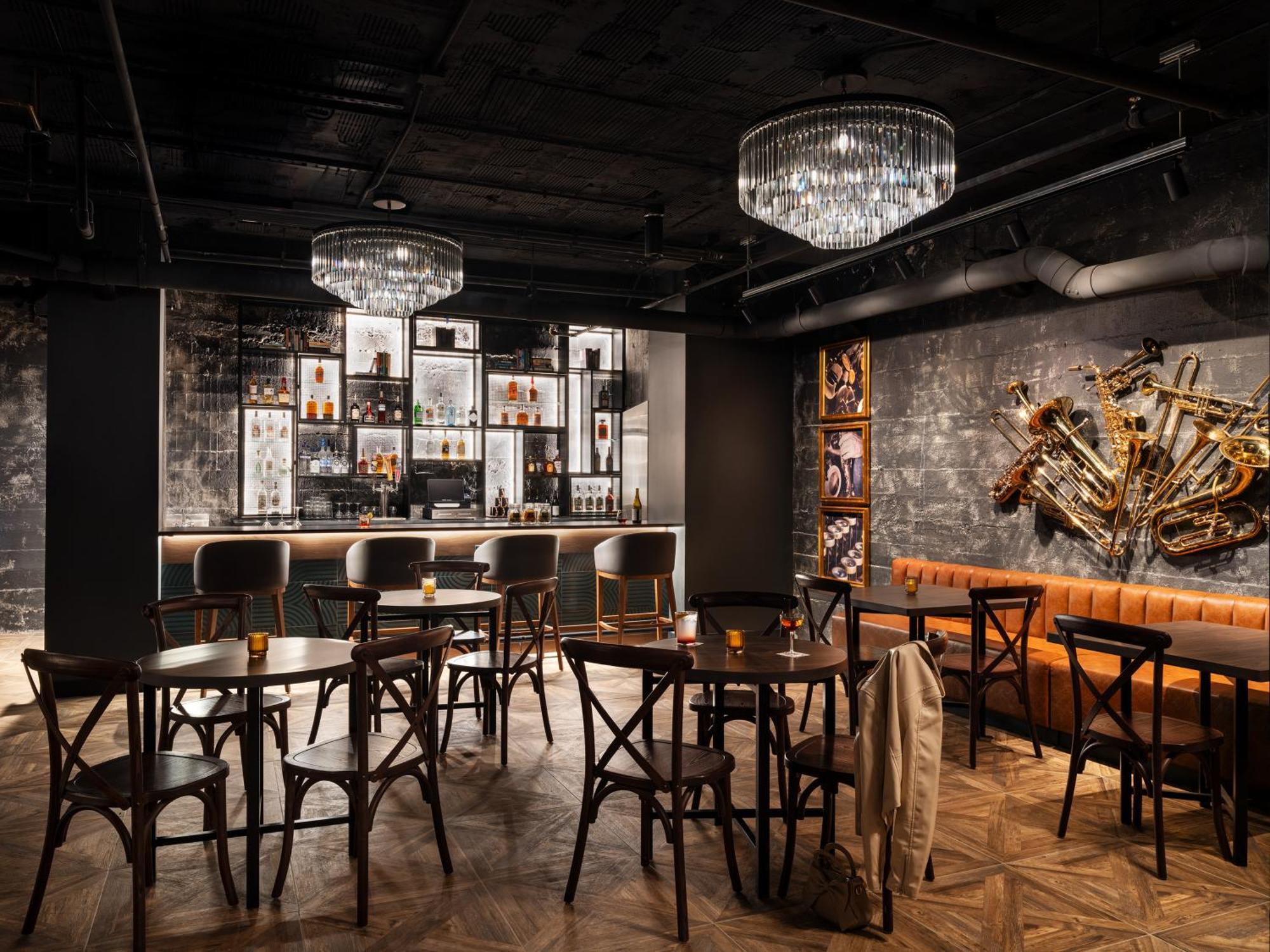 Отель Moxy Springfield Downtown Экстерьер фото