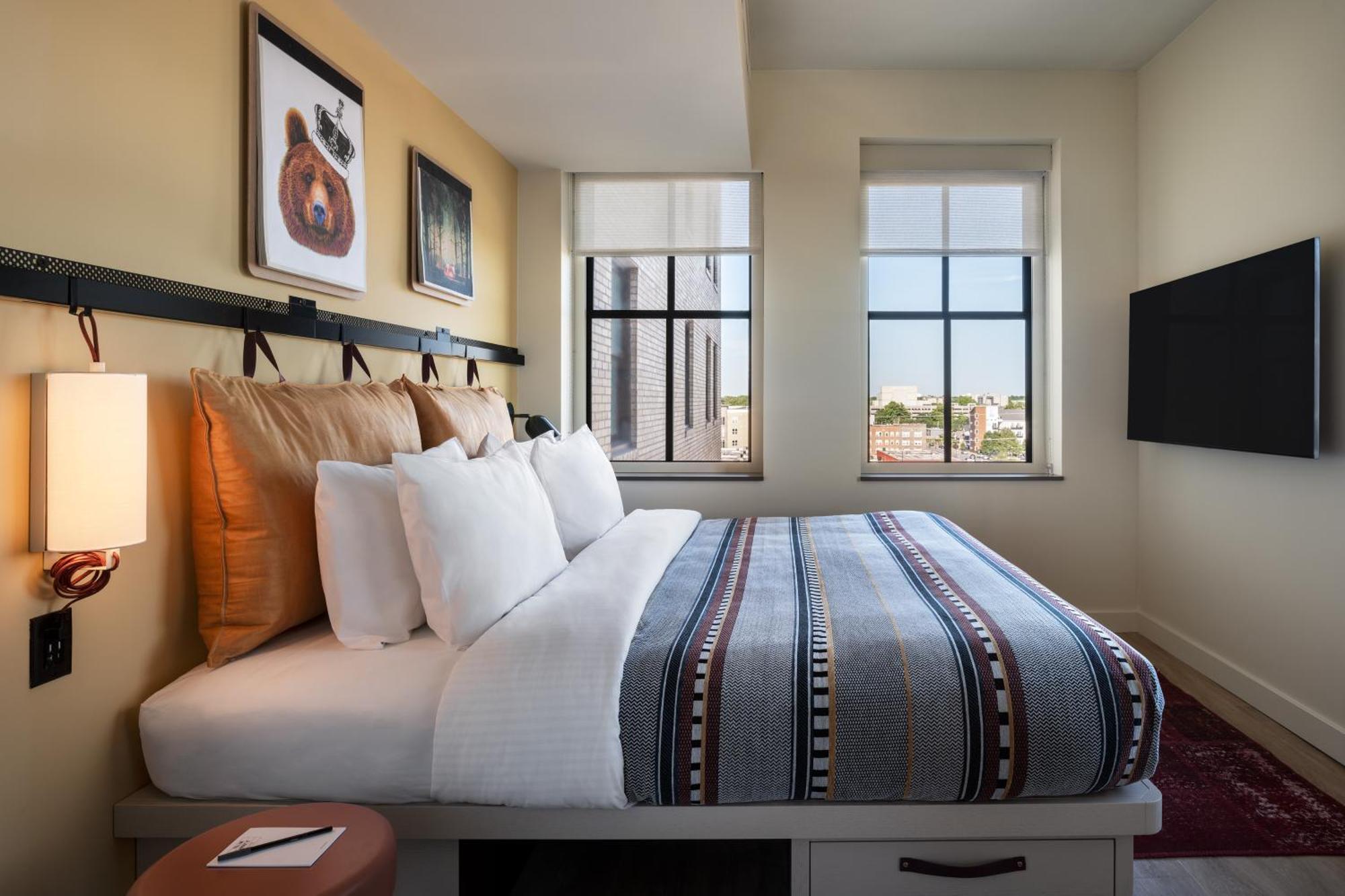 Отель Moxy Springfield Downtown Экстерьер фото