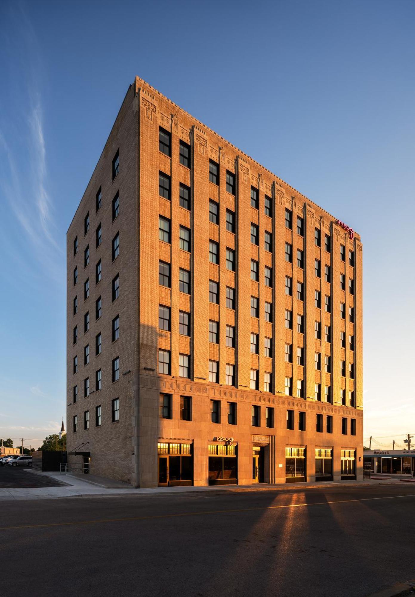 Отель Moxy Springfield Downtown Экстерьер фото